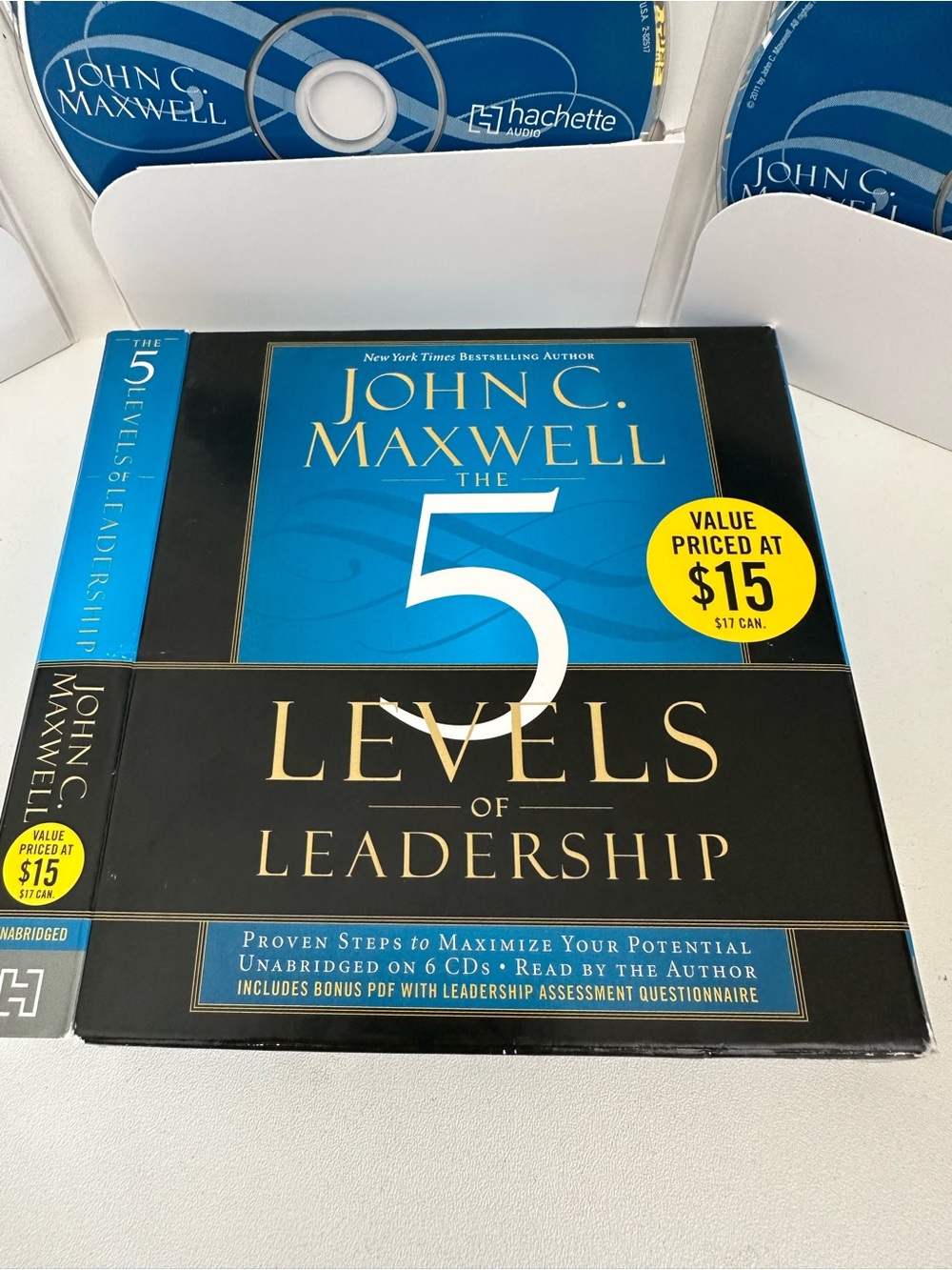 John C. Maxwell - The 5 Levels of Leadership (Audio CD) - Blue & Black